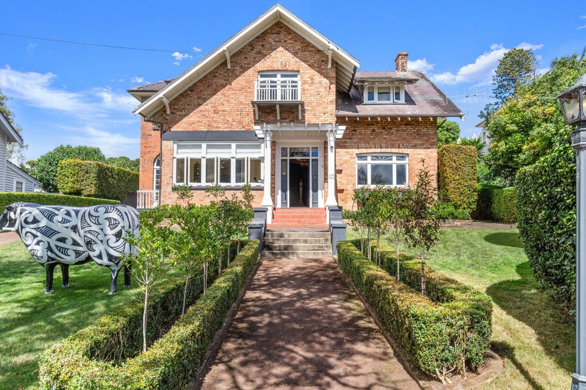 10 Sharpe Road, Epsom, Auckland - Carousel 1