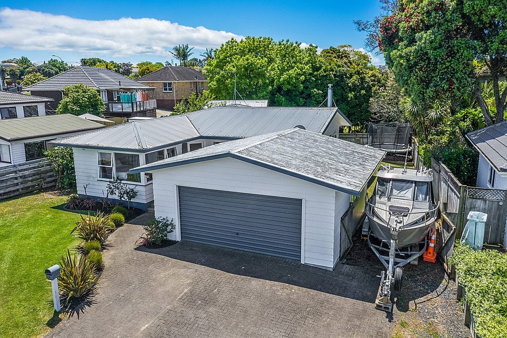 2 Andrew Road, Howick, Auckland - Carousel 33