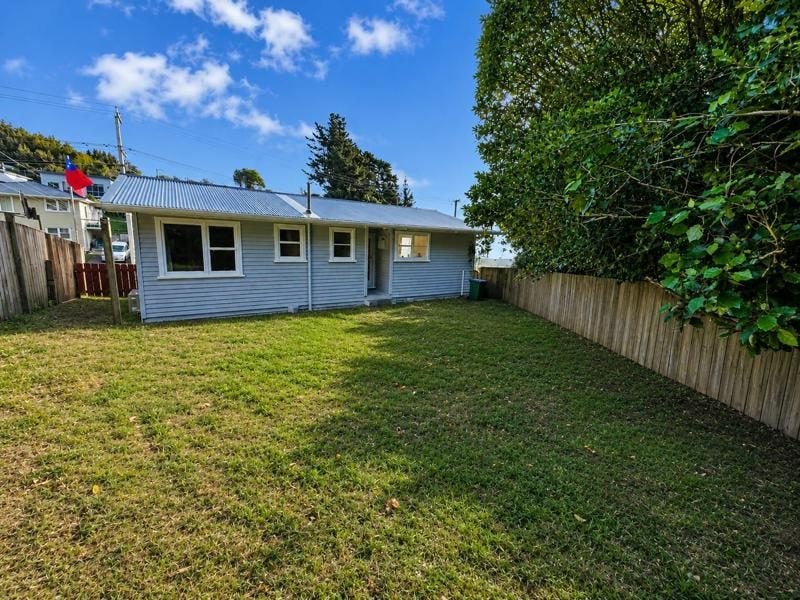 44 Cardiff Crescent, Cannons Creek, Porirua - Carousel 9