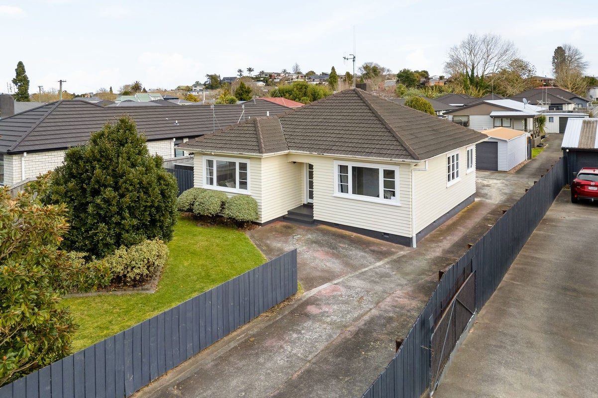 124 Rifle Range Road, Dinsdale, Hamilton - Carousel 2