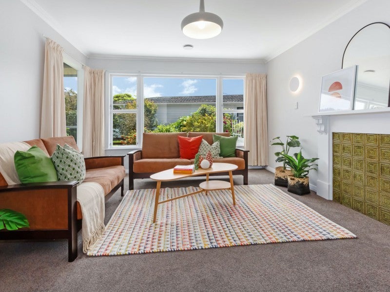1/13 Luckie Street, Tawa, Wellington - Carousel 2