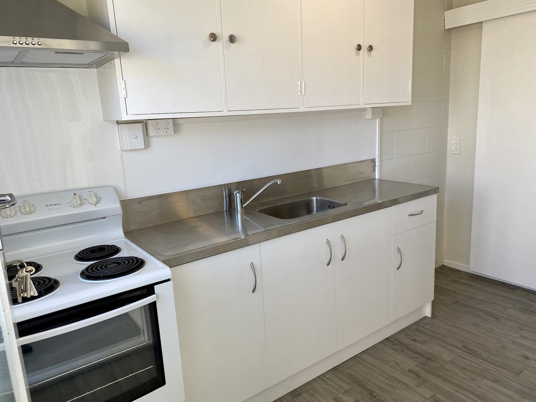 85 Clyde Street, Hamilton East, Hamilton - Carousel 2