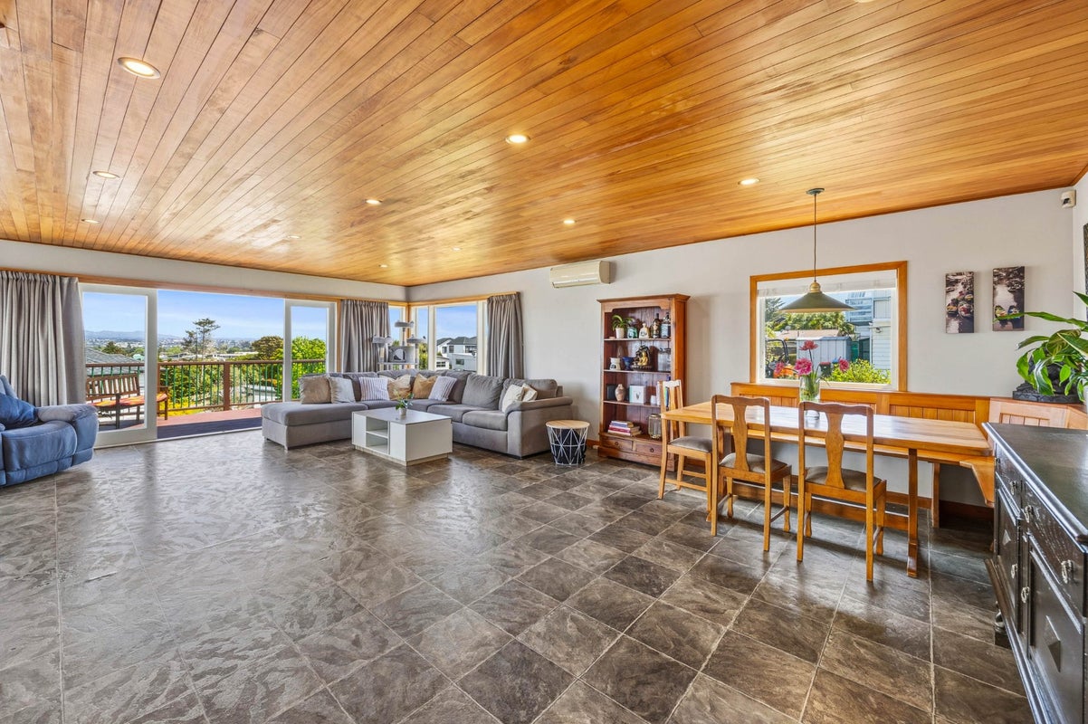 45 Roberton Road, Avondale, Auckland - Carousel 2
