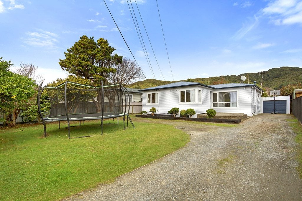69 Fraser Street, Wainuiomata, Lower Hutt - Carousel 2