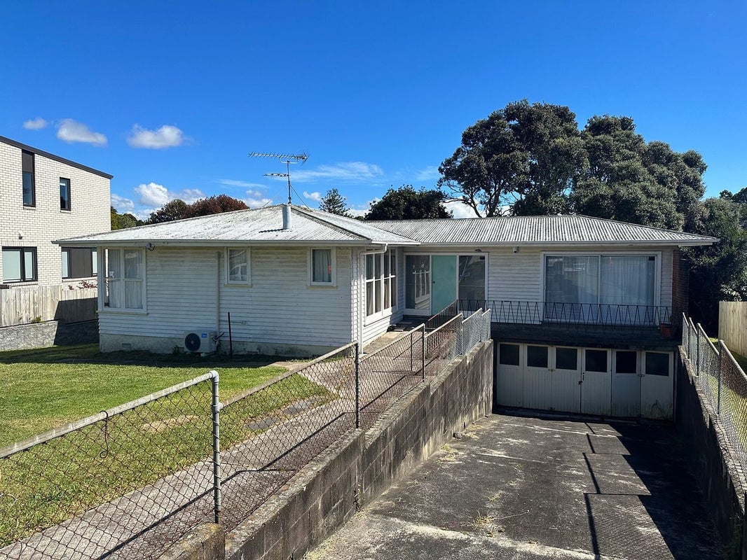 11 Epping Street, Glen Innes, Auckland - Carousel 1