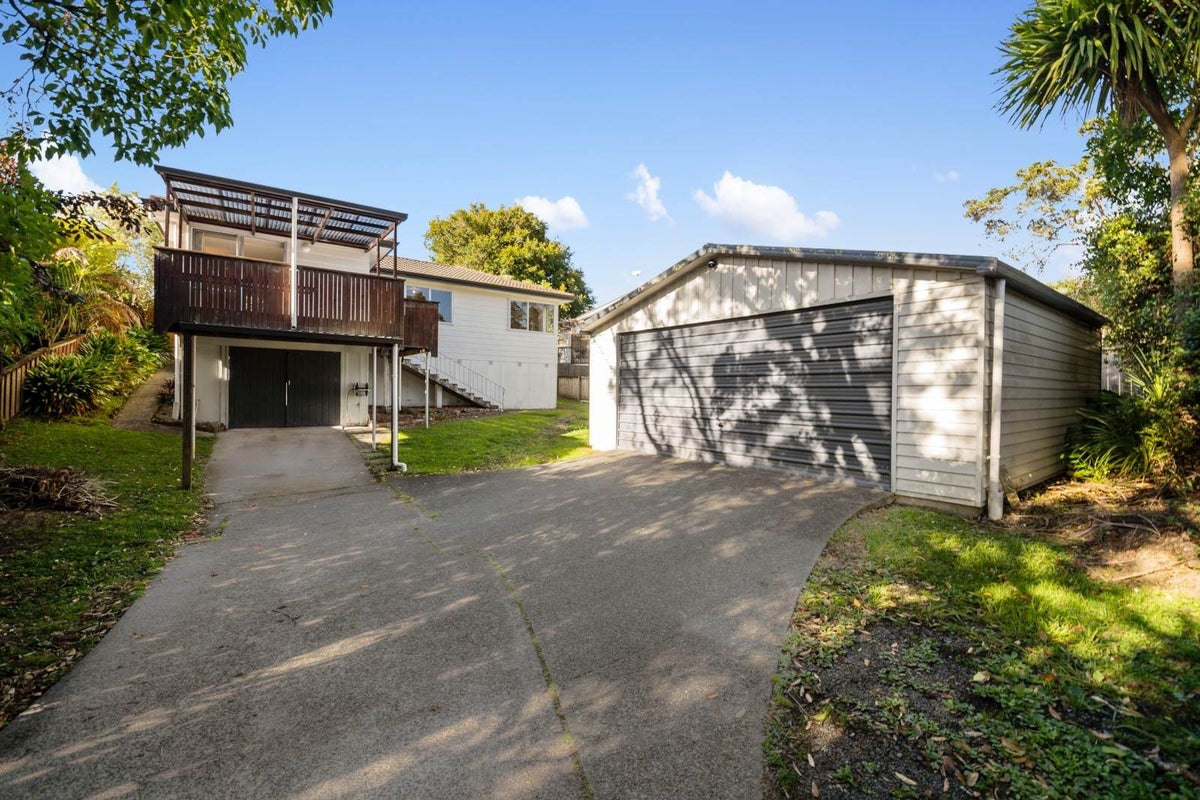 16 Osman Street, Glen Eden, Auckland - Carousel 2