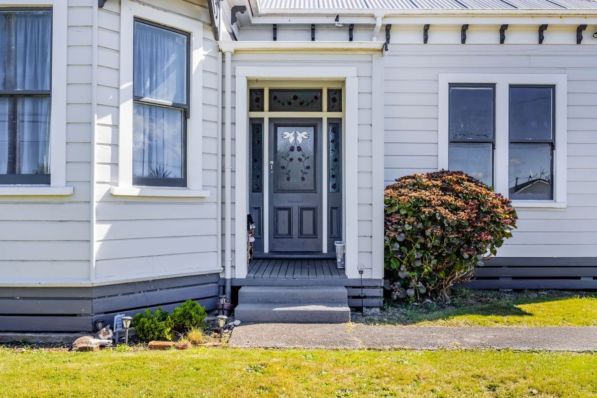 25 Milmoe Street, Hawera - Carousel 2