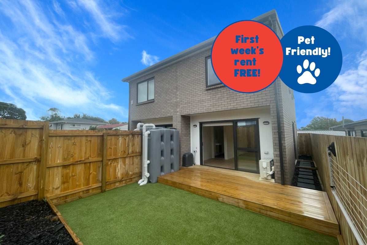 8D Kaikoura Street, Henderson, Auckland - Carousel 1