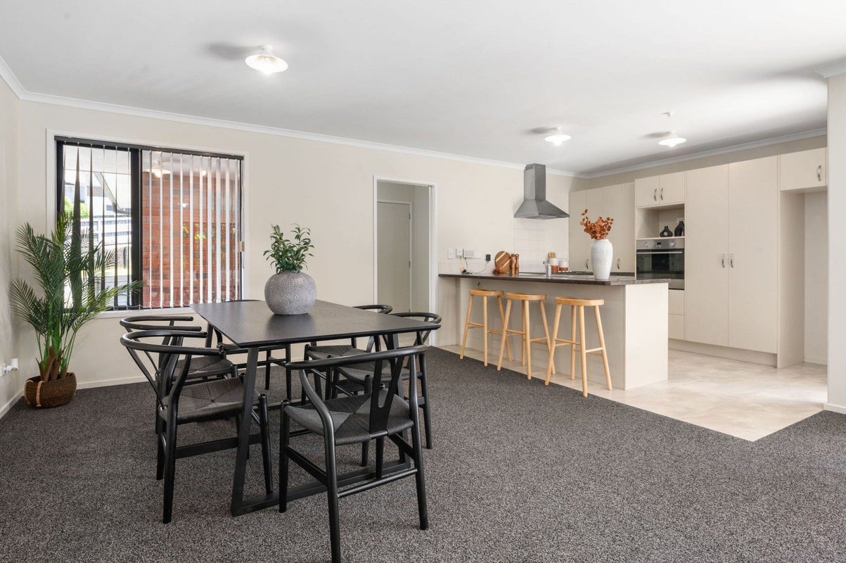 1/16 Highgrove Drive, Grandview Heights, Hamilton - Carousel 2