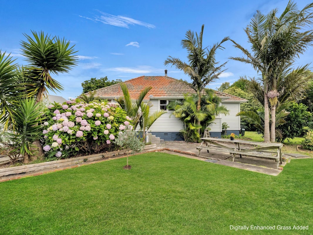 9 Matarawa Street, Whanganui East, Whanganui - Carousel 1