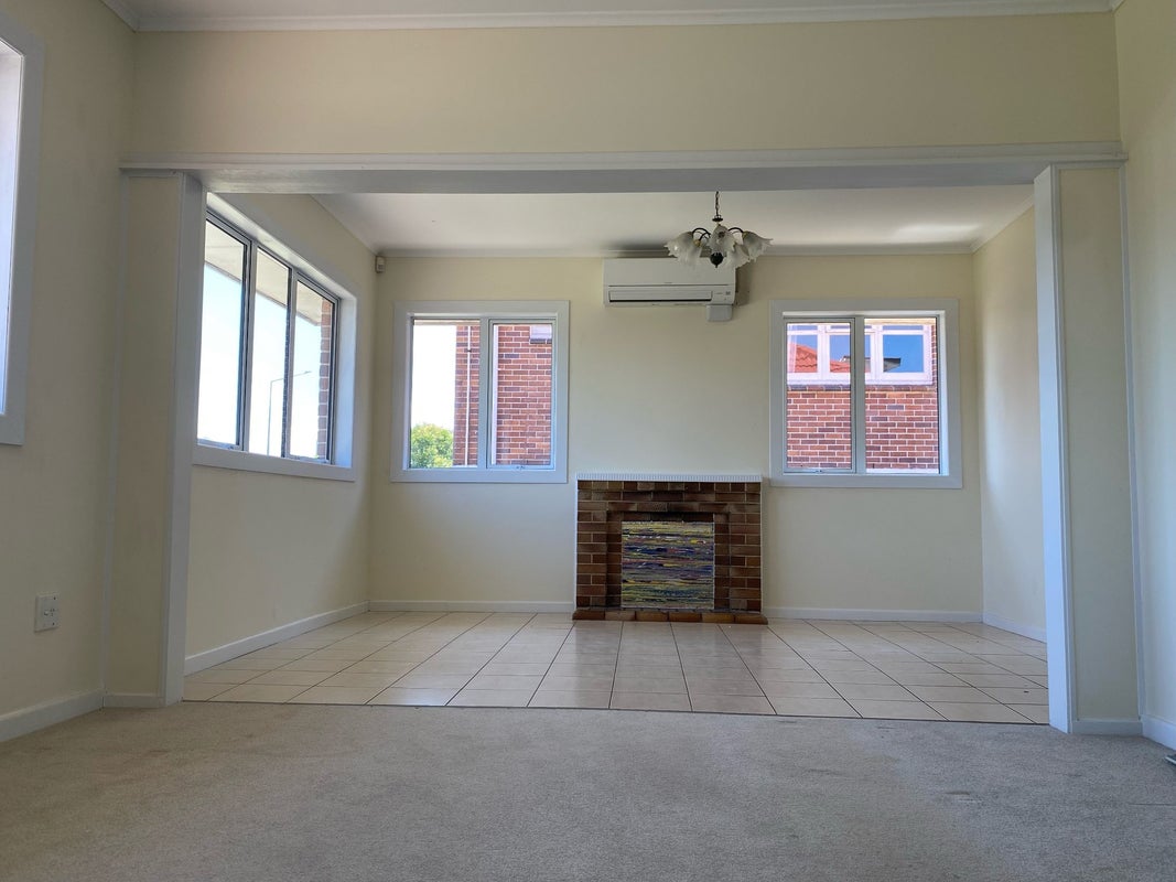 185 Te Atatu Road, Te Atatu South, Auckland - Carousel 2