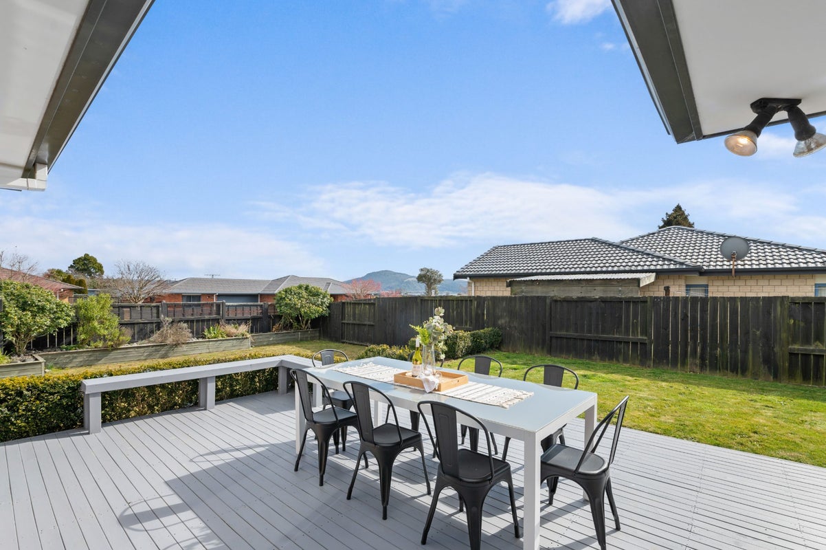 4 Courtenay Place, Owhata, Rotorua - Carousel 2