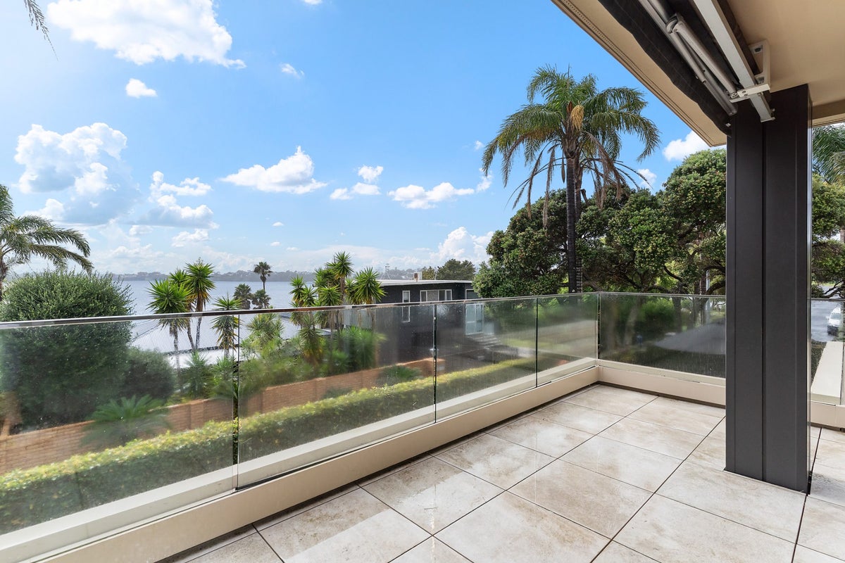 20 Rangitira Avenue, Takapuna, Auckland - Carousel 2
