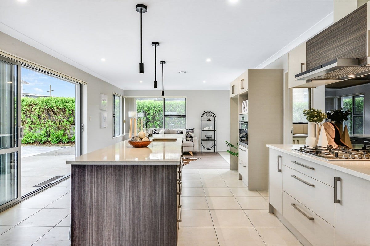12 Castleton Way, Flagstaff, Hamilton - Carousel 2