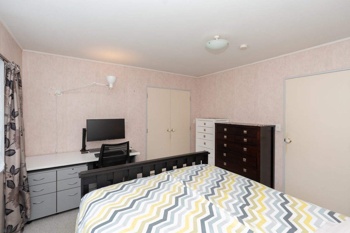 16 Oregon Crescent, Glenview, Hamilton - Carousel 17