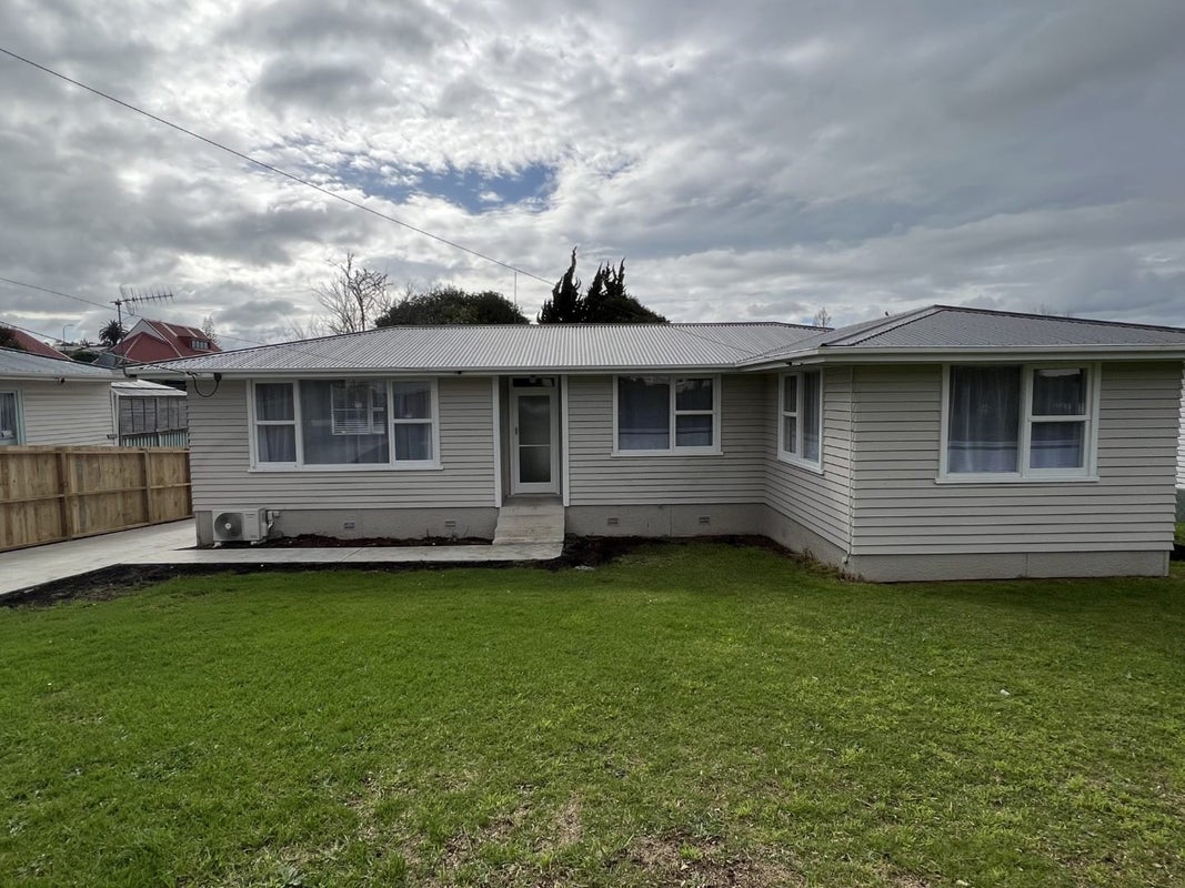 27 Clark Road, Kamo, Whangarei - Carousel 1
