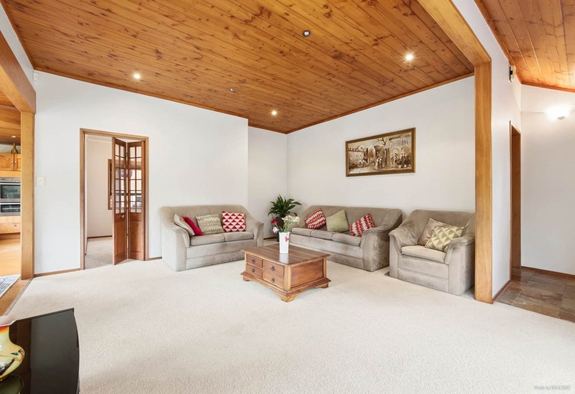 22 Godley Road, Green Bay, Auckland - Carousel 19