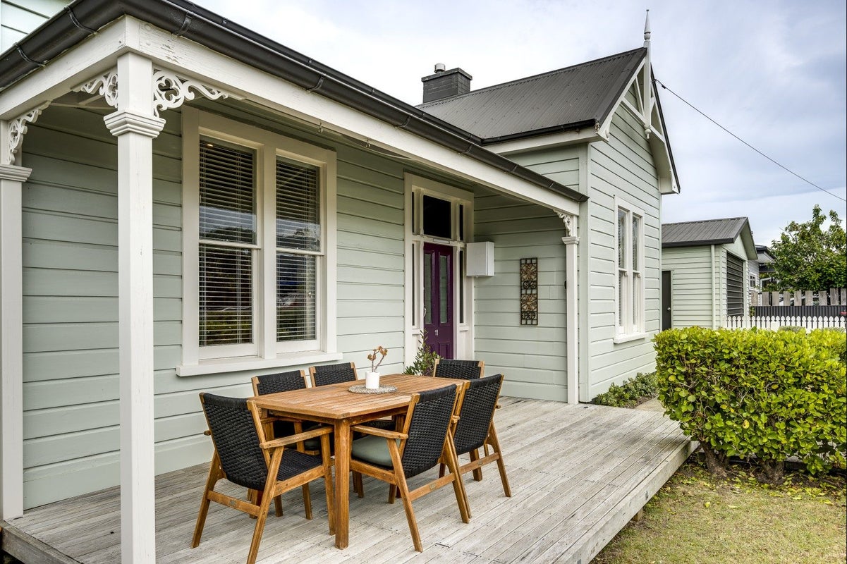 11 Lever Street, Ahuriri, Napier - Carousel 1
