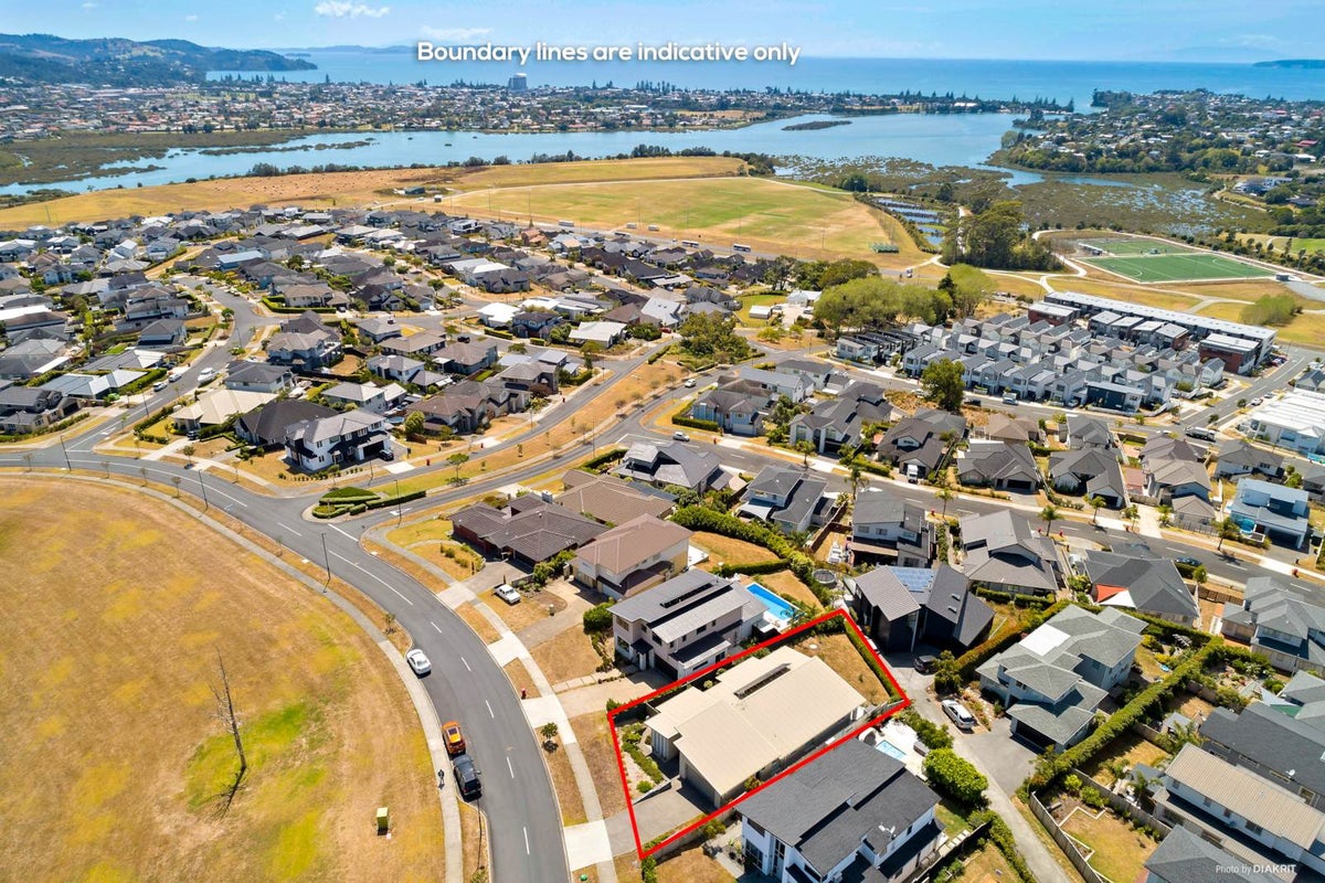 8 Butler Stoney Crescent, Silverdale, Silverdale - Carousel 2