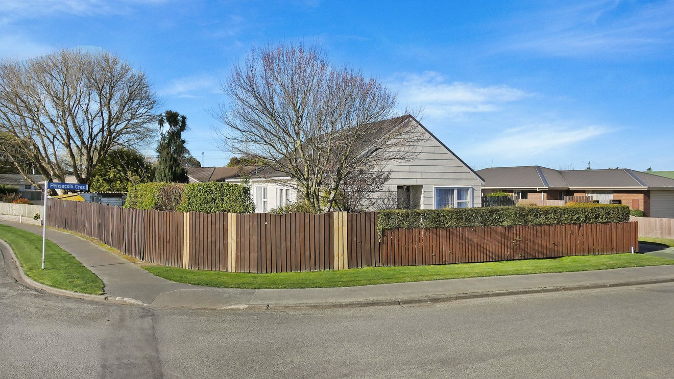 36 Pensacola Crescent, Broomfield, Christchurch - Carousel 14