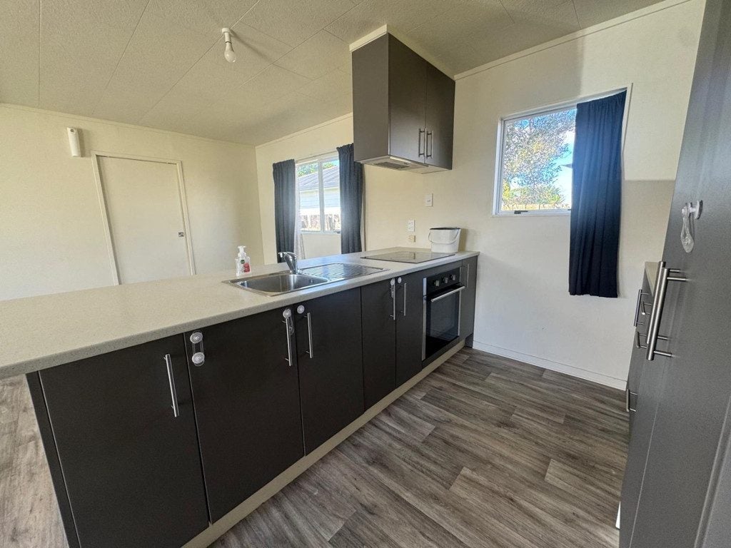 12B Sturges Road, Henderson, Auckland - Carousel 2