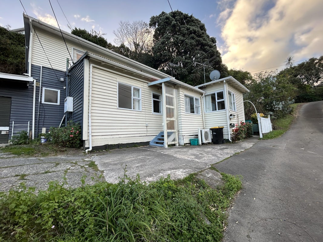 18 Hoggard Street, Vogeltown, Wellington - Carousel 1