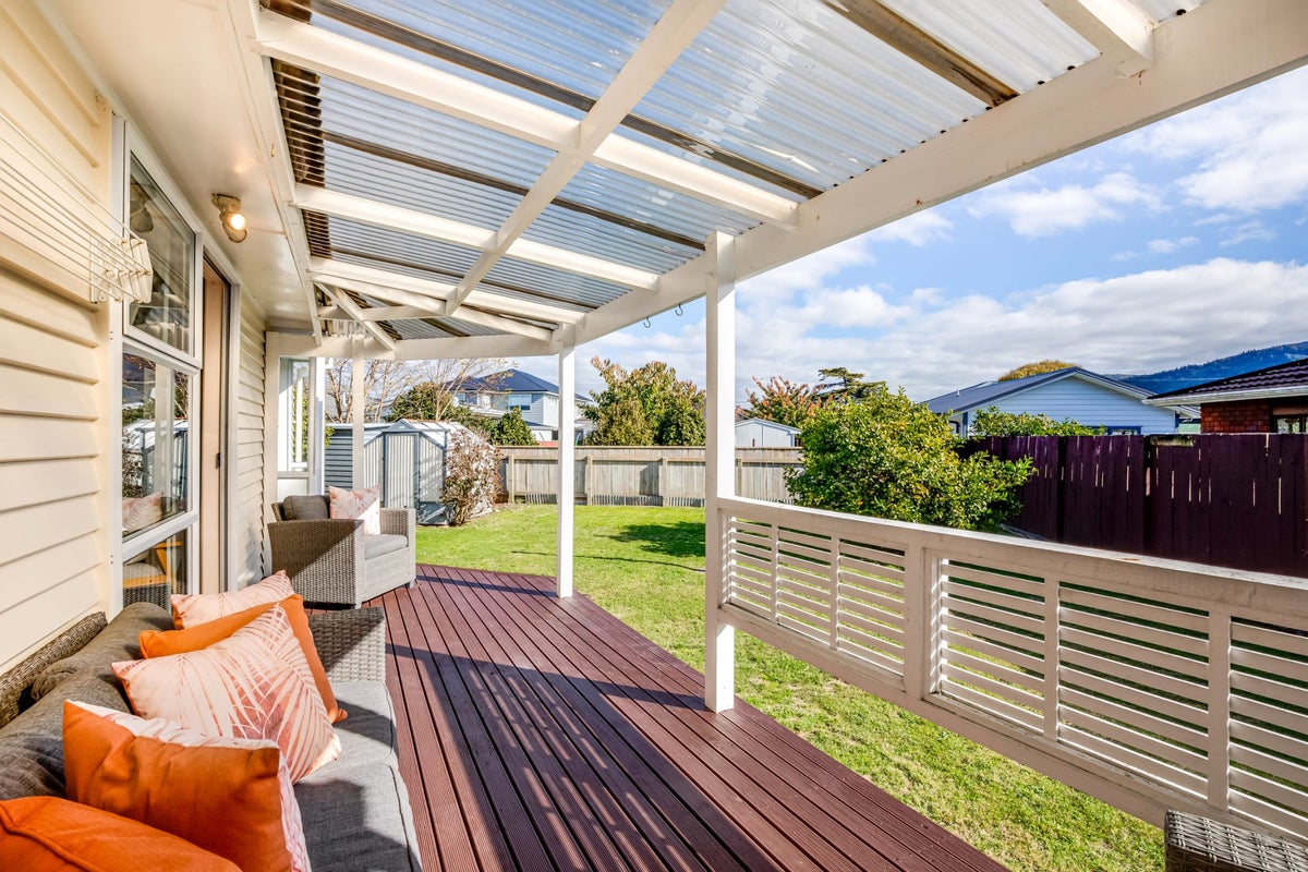 99 Thackeray Street, Trentham, Upper Hutt - Carousel 2