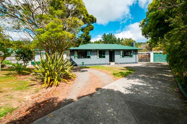13 Walker Grove, Stokes Valley, Lower Hutt - Carousel 2
