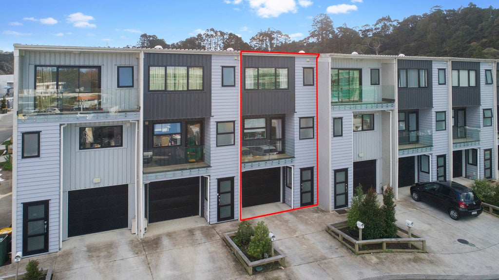 60/5 Perekia Street, Albany, Auckland - Carousel 1