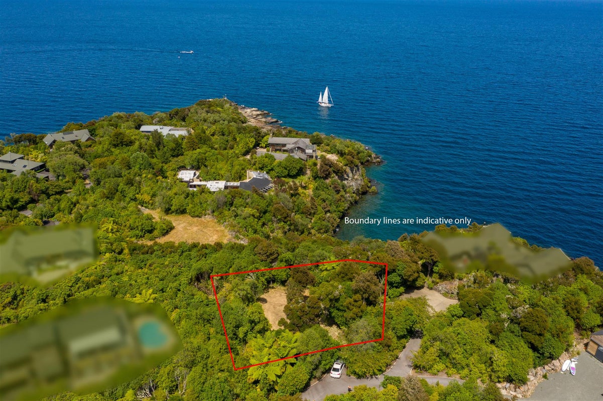 21 Whakamoenga Point, Acacia Bay, Taupo - Carousel 1