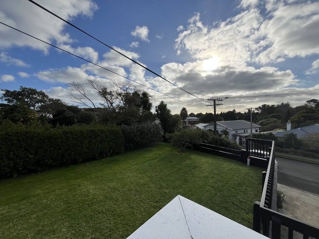 54 Waiwaka Terrace, Strandon, New Plymouth - Carousel 19