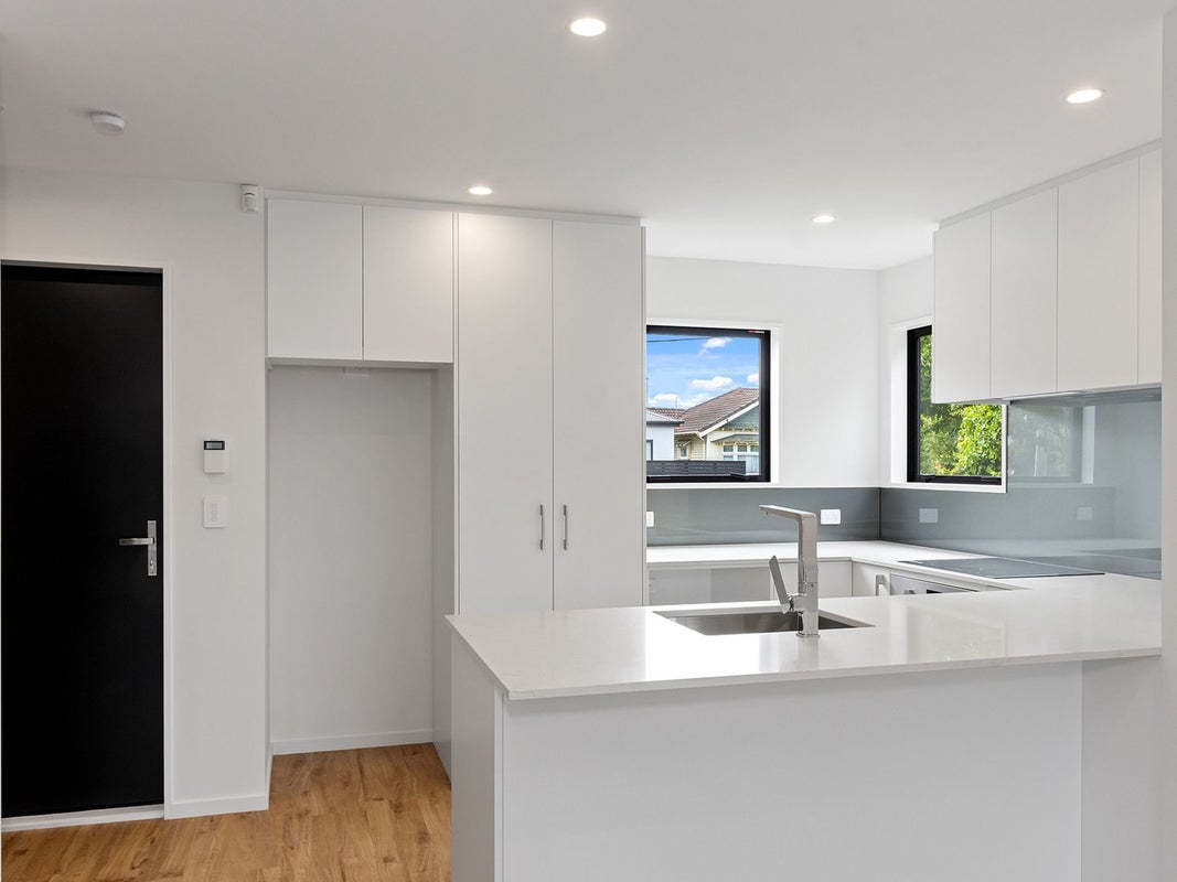 5/4 McLeod Street, Richmond, Christchurch - Carousel 2