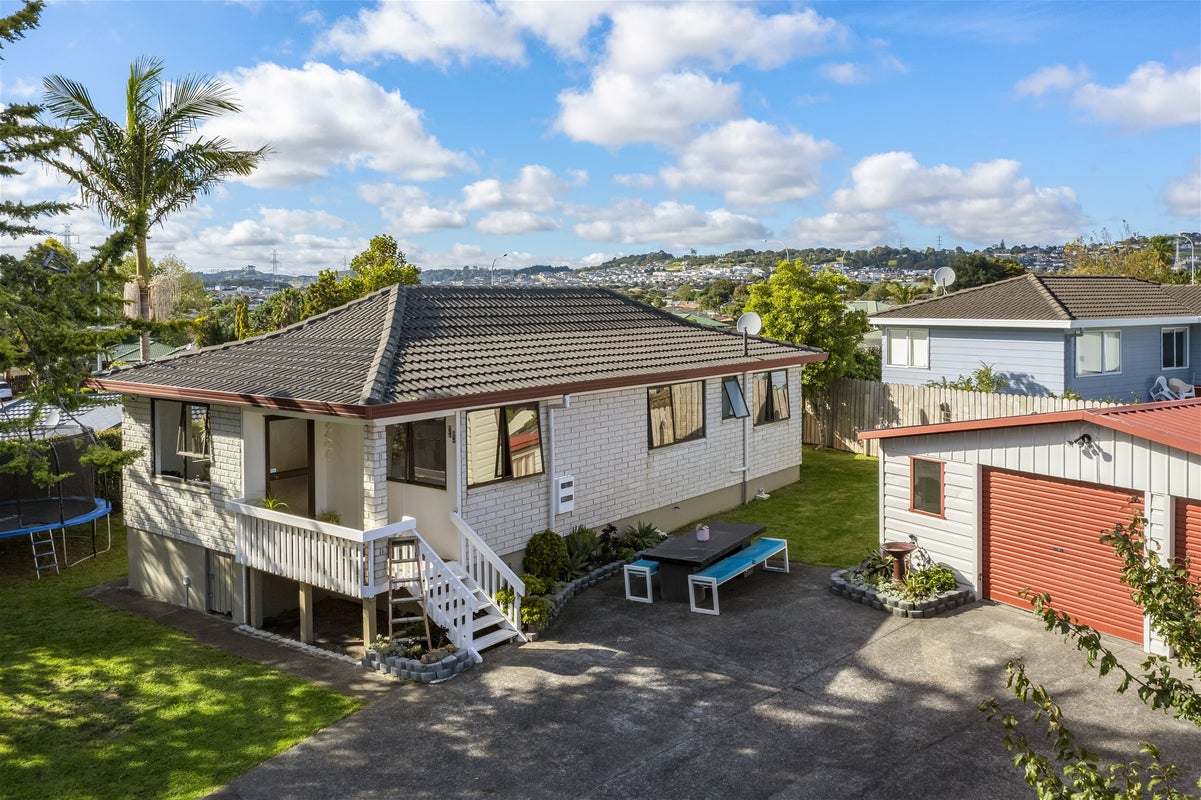 31 Penion Drive, Flat Bush, Auckland - Carousel 6