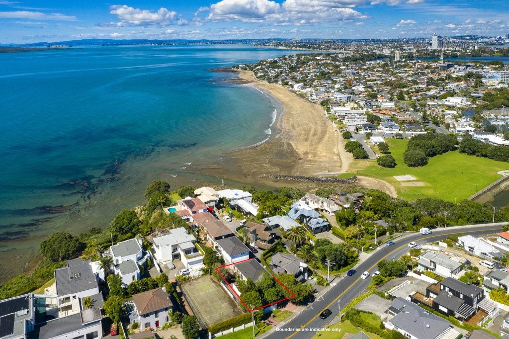 1/23 Beach Road, Mellons Bay, Auckland - Carousel 1