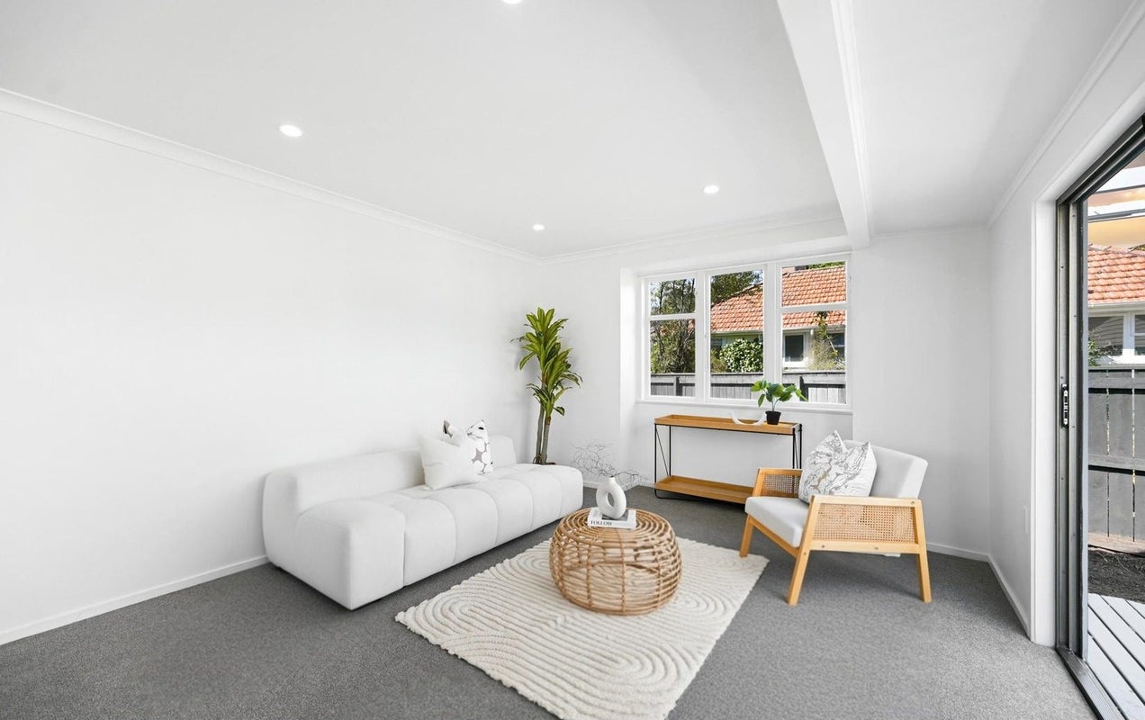 10 Holland Road, Fairfield, Hamilton - Carousel 2