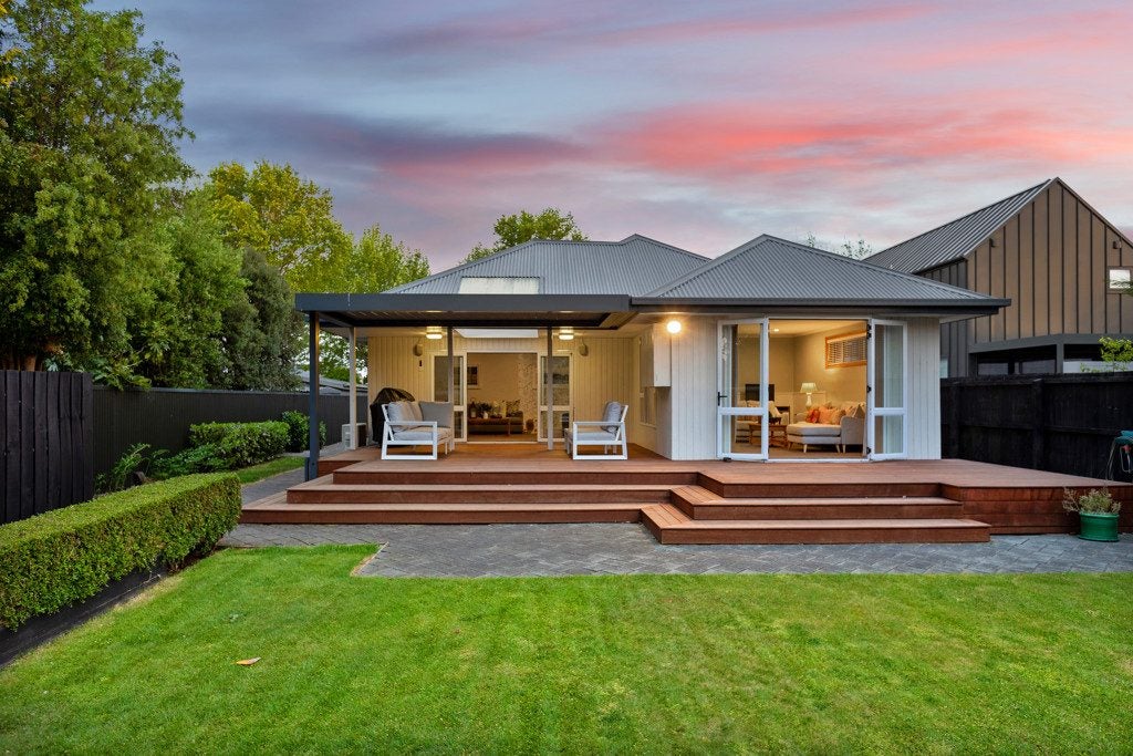 107 Tomes Road, St Albans, Christchurch - Carousel 1