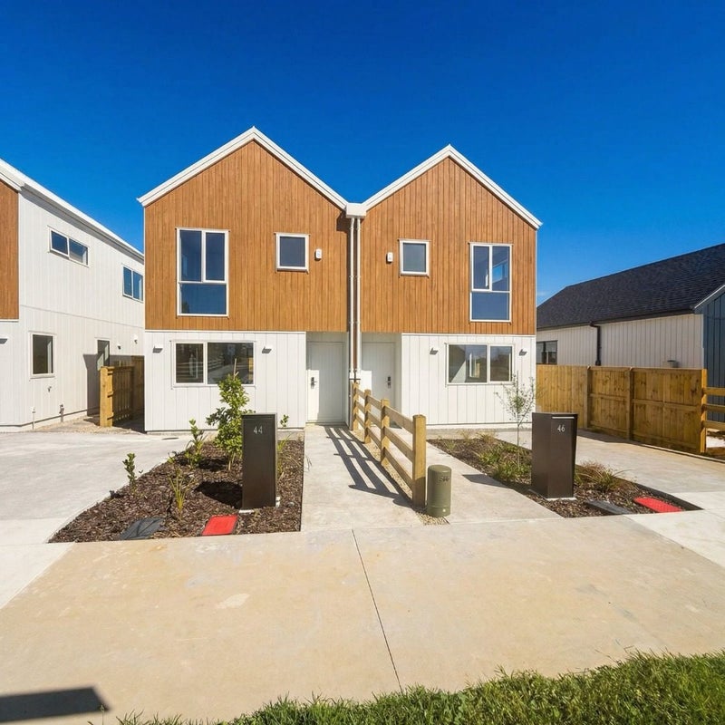 44 Whangamaire Rise, Karaka, Papakura - Carousel 1