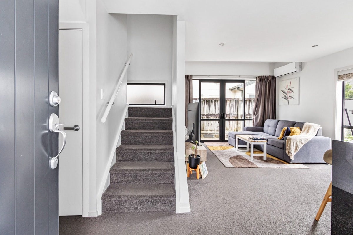 6/189 Massey Street, Frankton, Hamilton - Carousel 2
