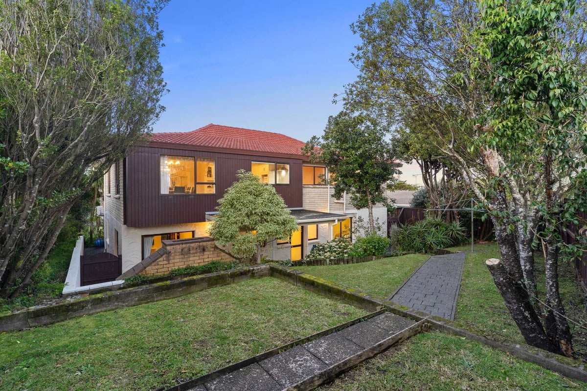 25 Olena Avenue, Sunnyhills, Auckland - Carousel 1