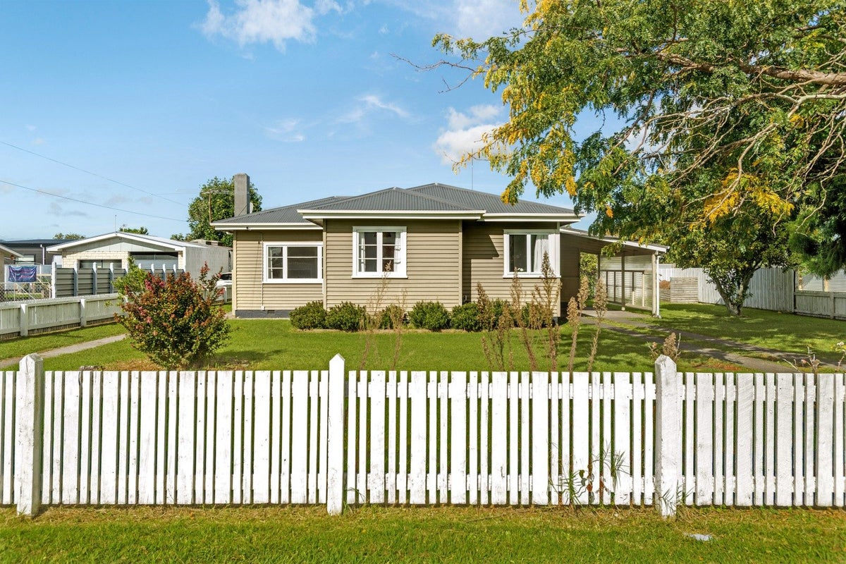 8 Macdonald Street, Te Hapara, Gisborne - Carousel 1