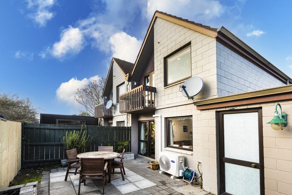 2/135 Stanmore Road, Linwood, Christchurch - Carousel 2