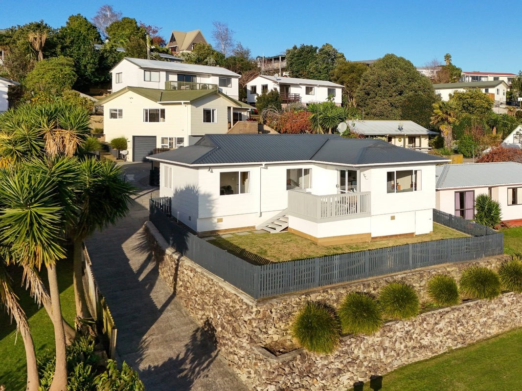 17A Meander Drive, Welcome Bay, Tauranga - Carousel 1