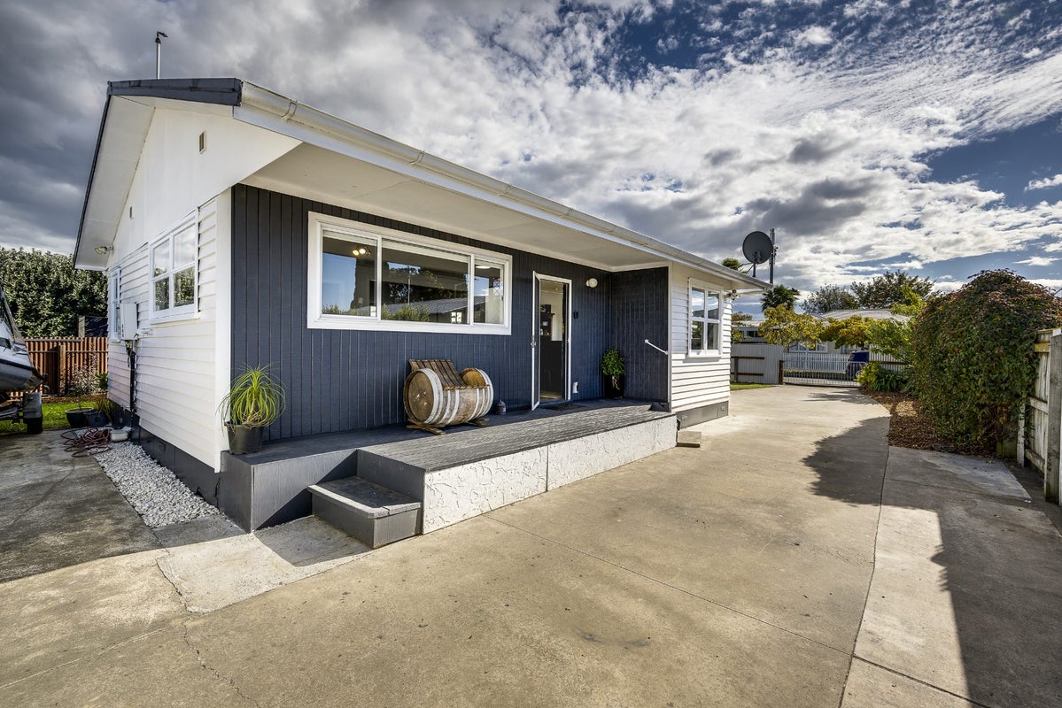 1011 Glenhope Street, Mahora, Hastings - Carousel 2