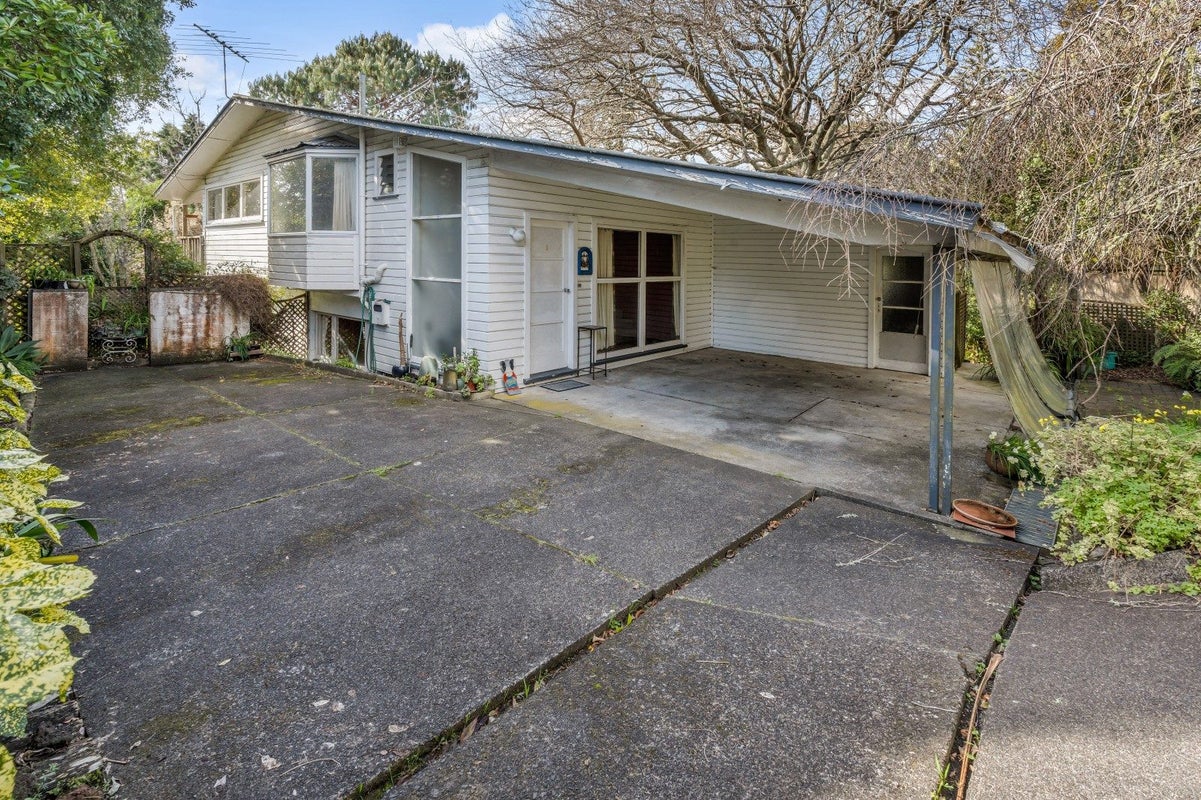 29 Kayeleen Place, Cockle Bay, Auckland - Carousel 1