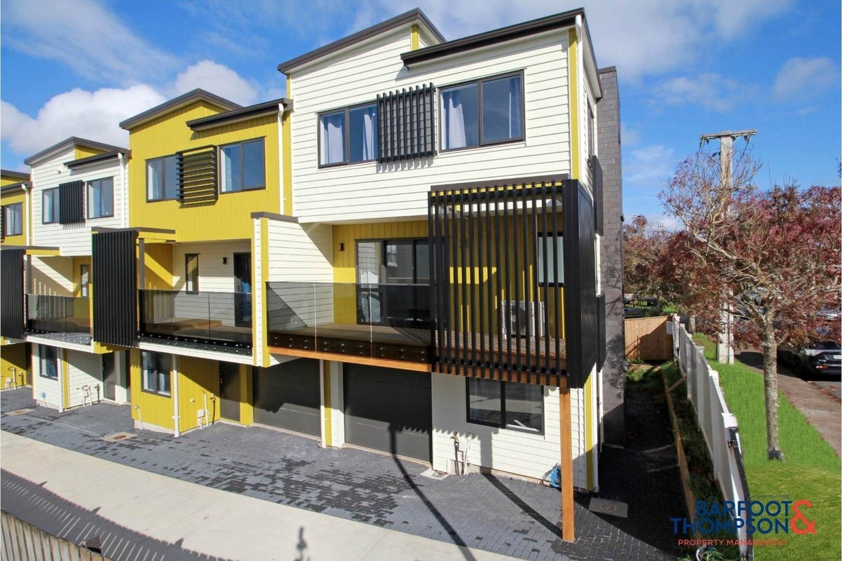 23 Camp Road, Mount Wellington, Auckland - Carousel 2
