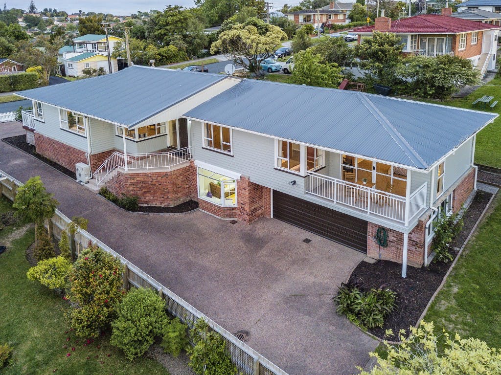 193 Methuen Road, New Windsor, Auckland - Carousel 1