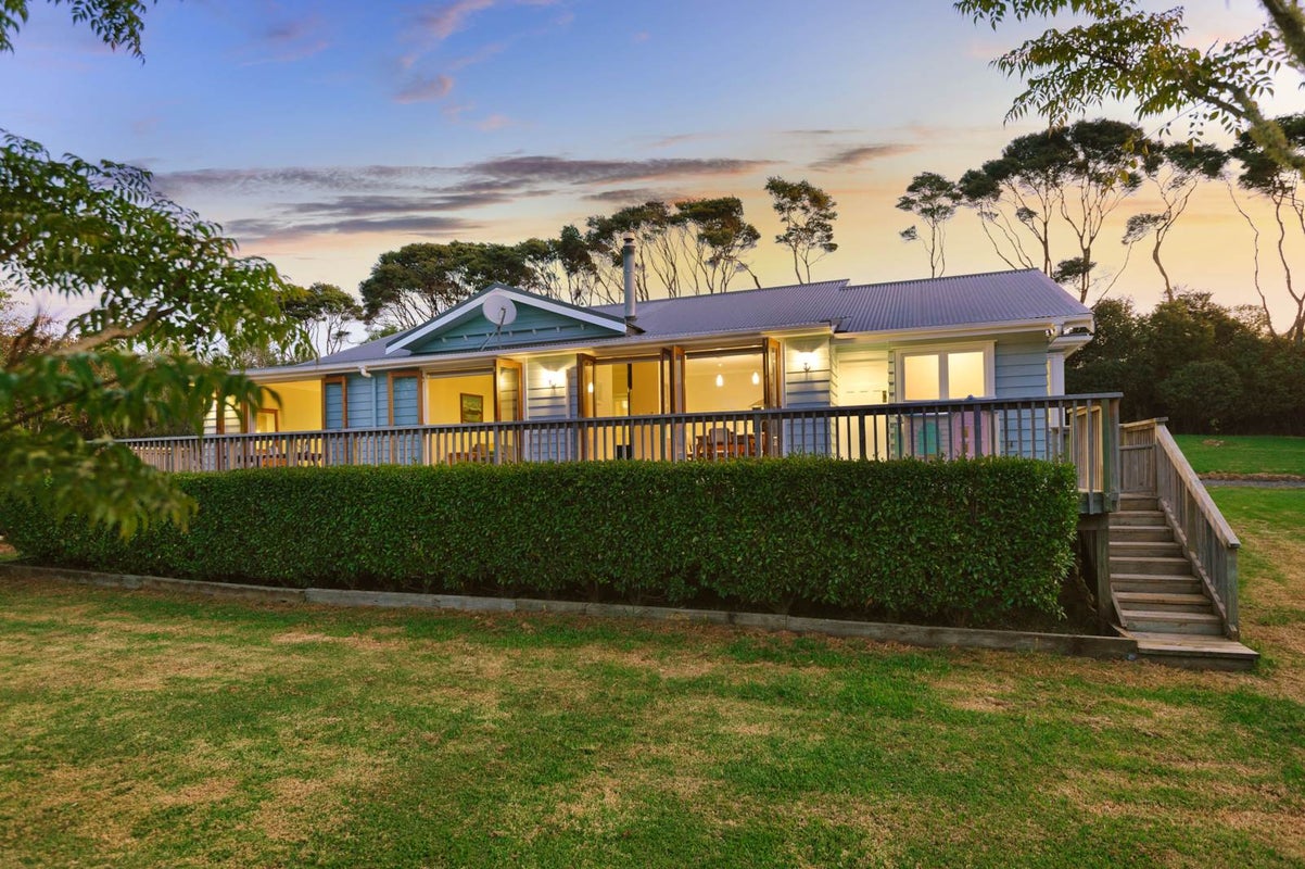 233 Muriwai Valley Road, Waimauku - Carousel 49