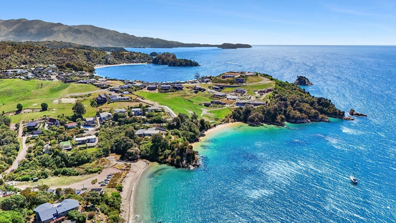 25 Cook Crescent, Kaiteriteri, Motueka - Carousel 2