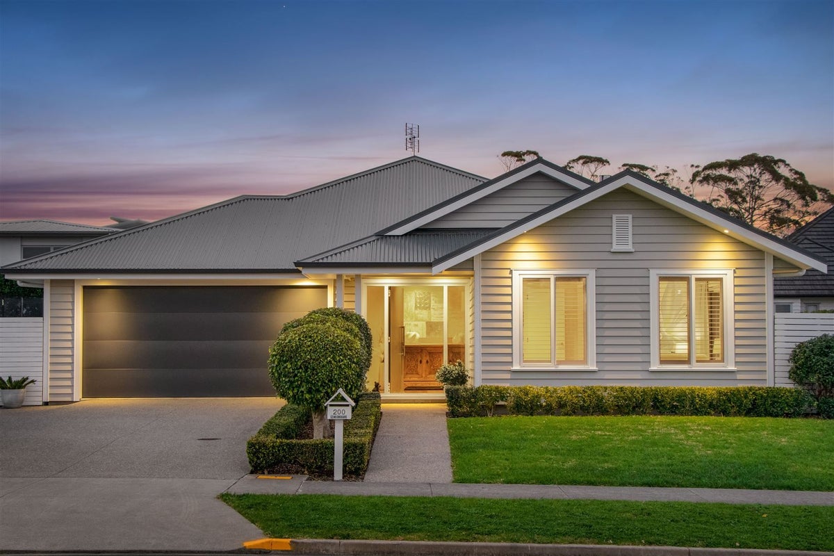200 Harris Drive, Silverdale, Silverdale - Carousel 1