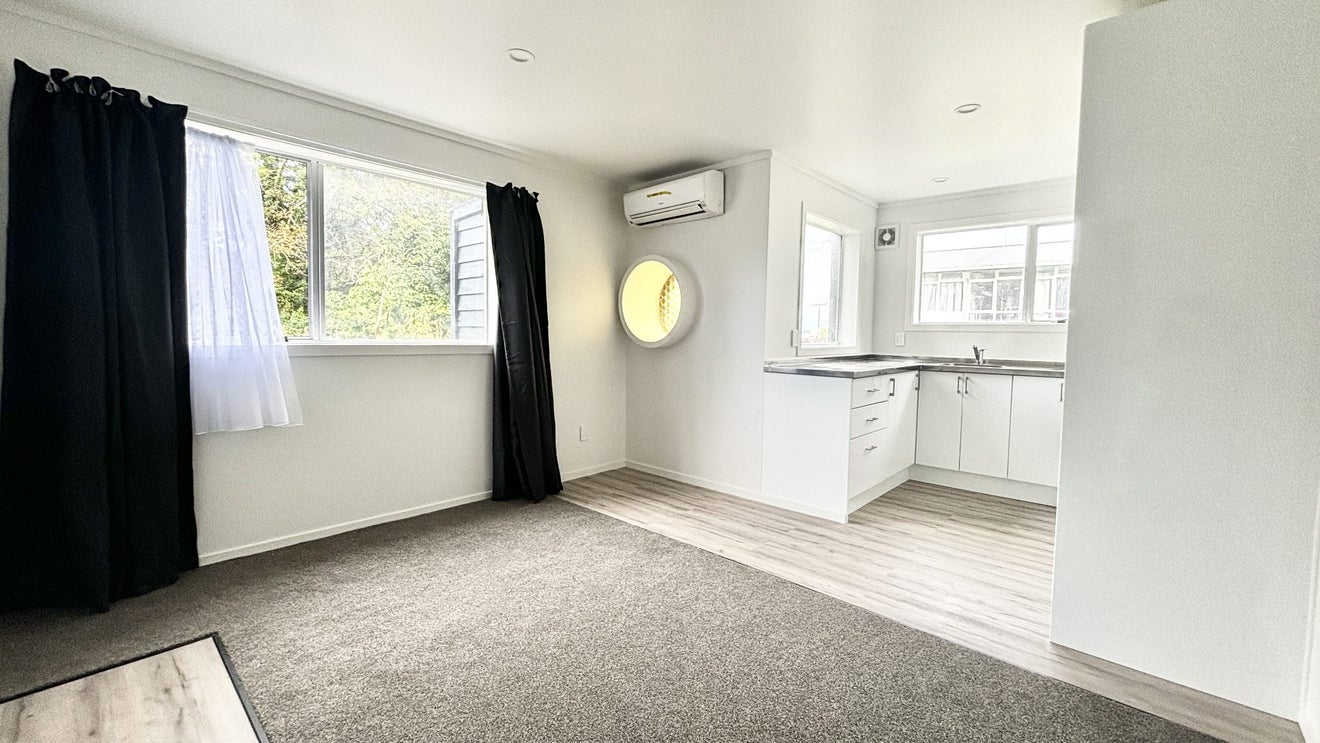 5/24 PARLIAMENT ST, Melling, Lower Hutt - Carousel 1